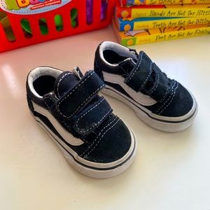 Size 2 toddler classic vans